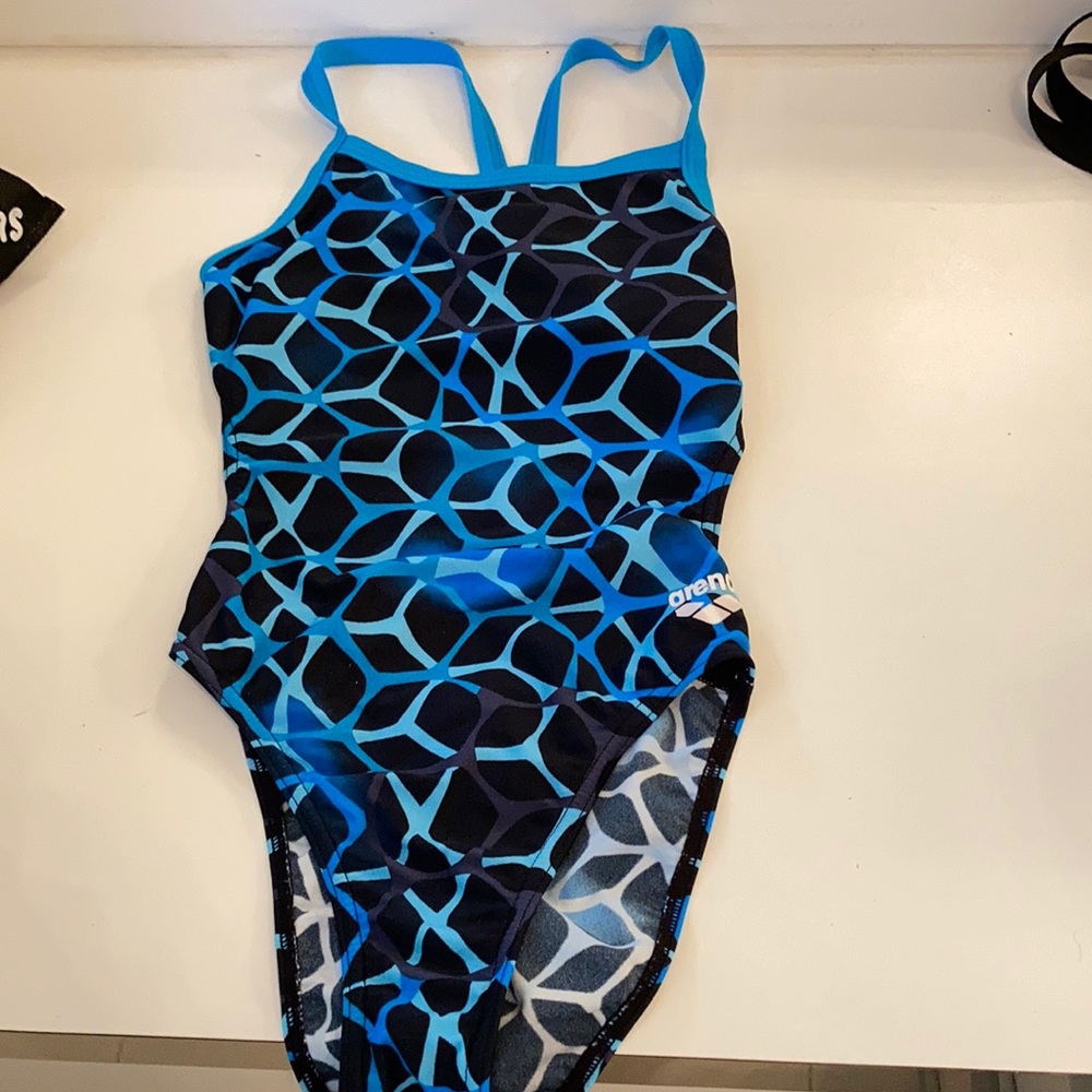 Arena challenge back swim suit-24